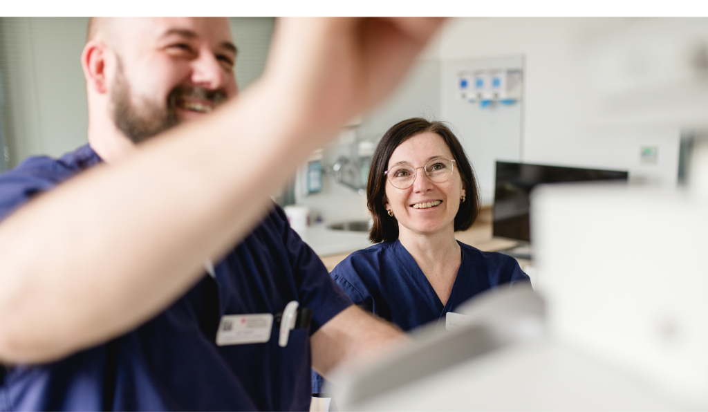 Mitarbeitende des Kreiskrankenhauses bei der Arbeit